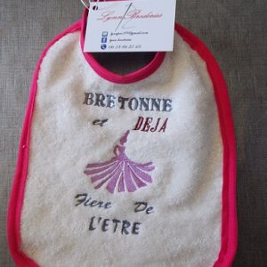 Bavoir »bretonne et deja fiere de l’etre » mauve